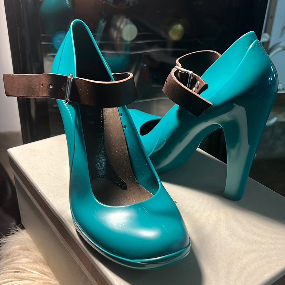 Rubber Mary Jane high heels. Marni, made in Italy. Never worn. In the box